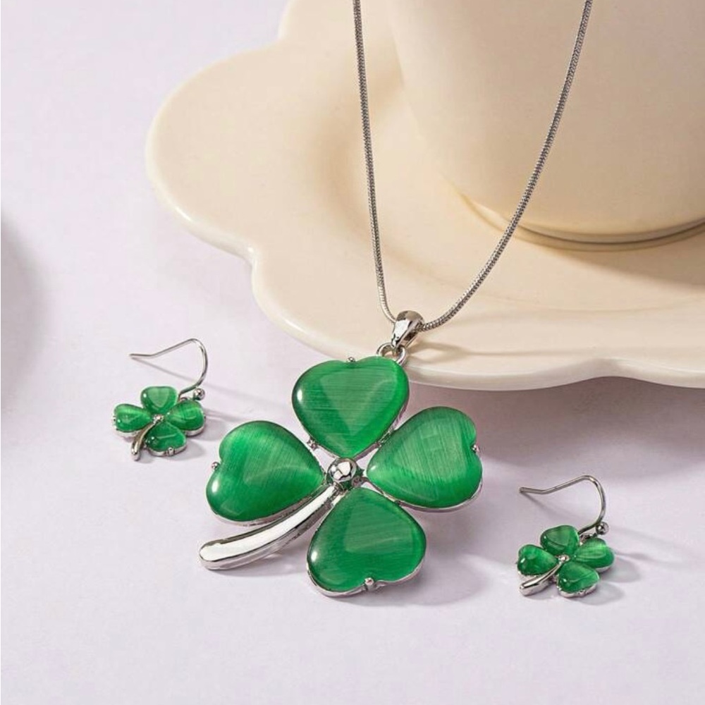 1pc Clover Pendant Necklace And 1 pair Earrings Set With Green Cat's Eye Stone
